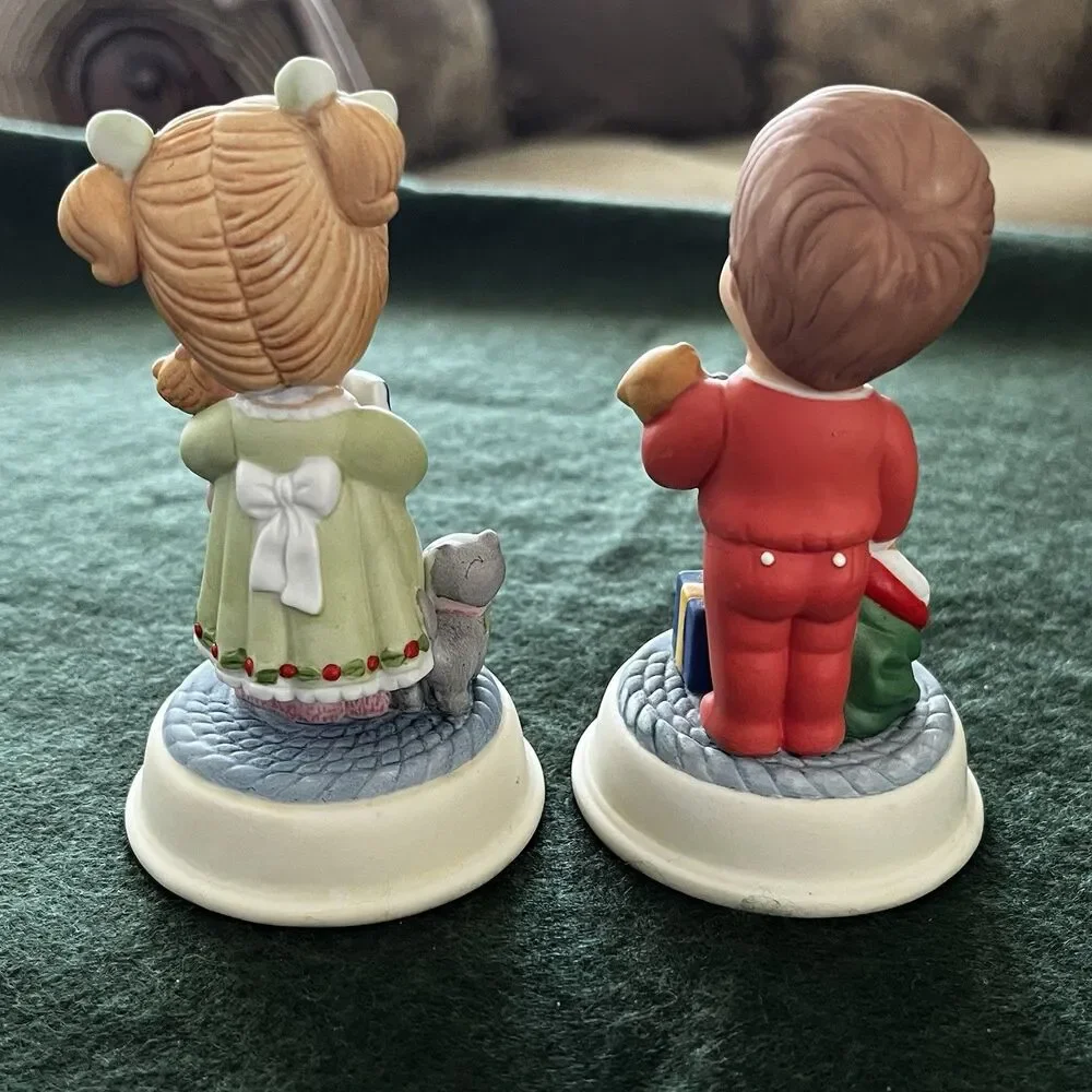 Vintage 1987 Joan Walsh Anglund Avon Hand Painted Pair of Christmas Figurines